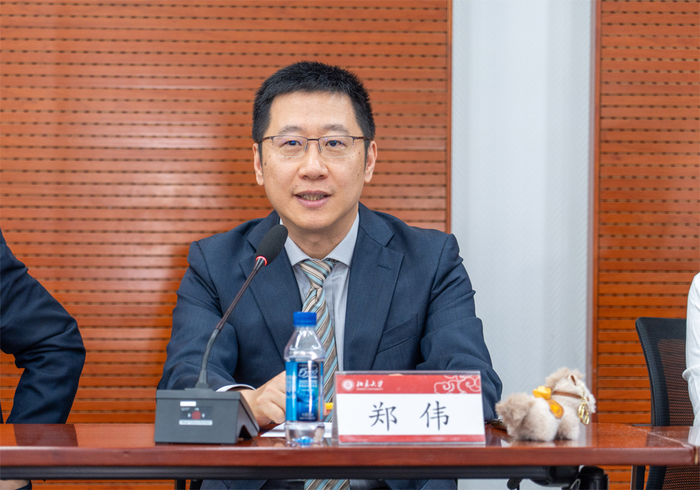 编辑后:图8 郑伟发言 DSC03970.jpg 编辑后:图8 郑伟发言 DSC03970.jpg