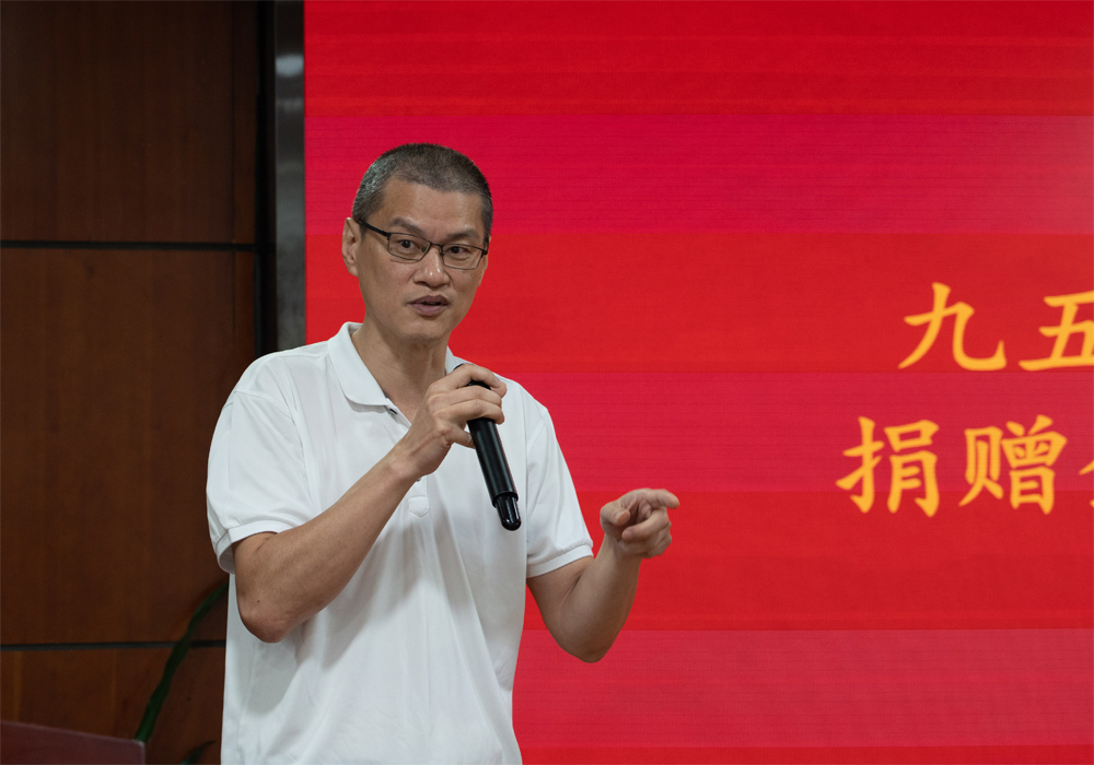 编辑后:图1 校友代表江梓栋发言.jpg