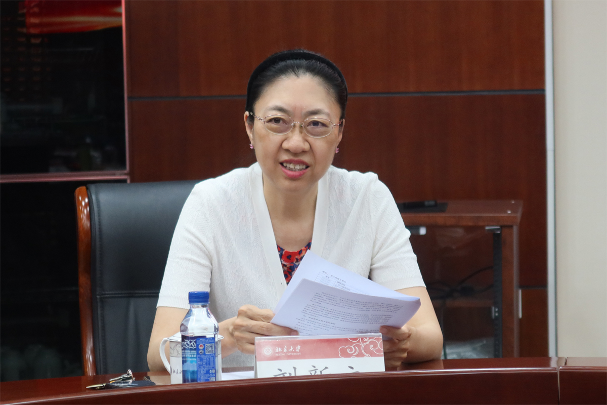 编辑后:图4 刘新立介绍培养方案 IMG_9475.jpg 编辑后:图4 刘新立介绍培养方案 IMG_9475.jpg