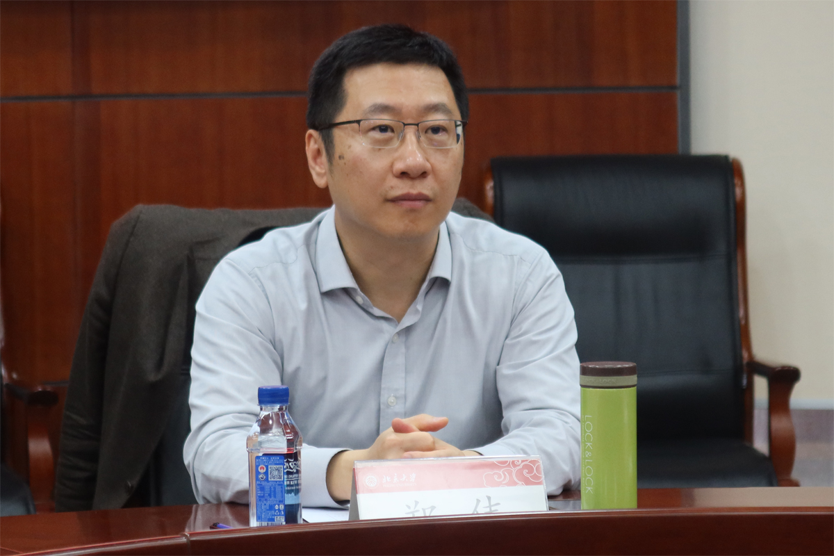 编辑后:图6 郑伟作会议总结 IMG_9473.jpg 编辑后:图6 郑伟作会议总结 IMG_9473.jpg